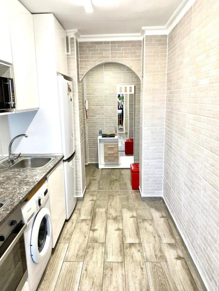 Shared Apartment! Piso Compartido! Общая Квартира! إشبيلية المظهر الخارجي الصورة