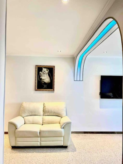 Shared Apartment! Piso Compartido! Общая Квартира! إشبيلية المظهر الخارجي الصورة