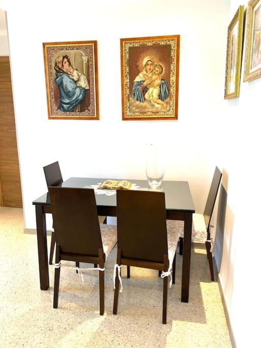Shared Apartment! Piso Compartido! Общая Квартира! إشبيلية المظهر الخارجي الصورة