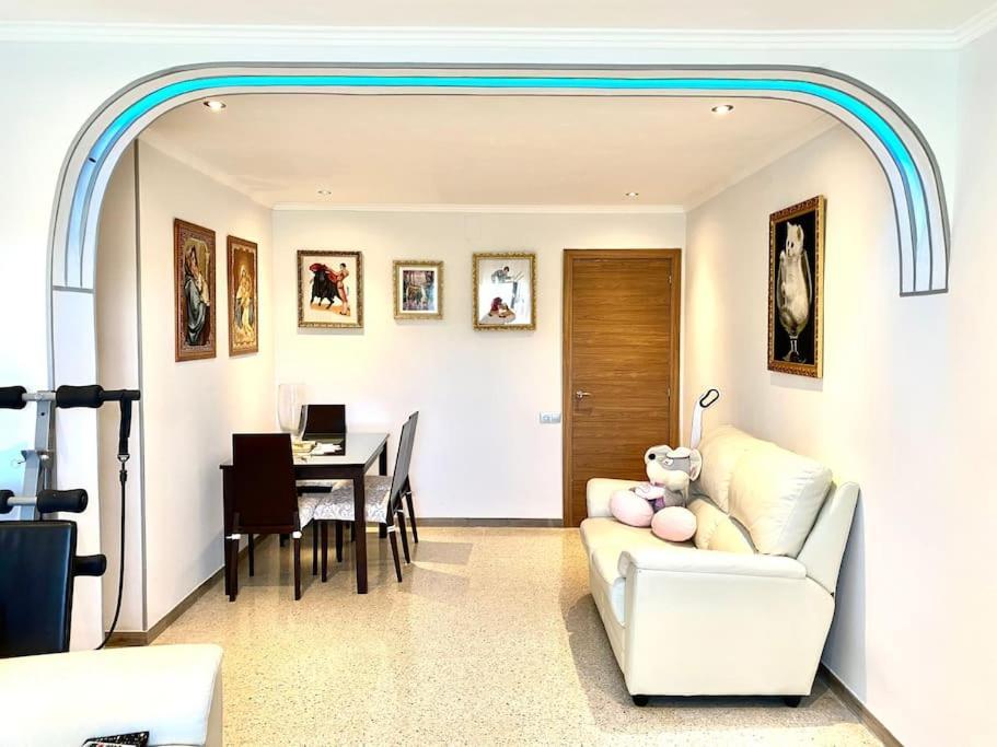 Shared Apartment! Piso Compartido! Общая Квартира! إشبيلية المظهر الخارجي الصورة